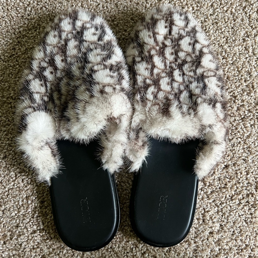 Men’s Dior Oblique Jacquard Mink Slippers